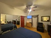 Room in Guest Room - 7Privateroom Jacuzzimassage Sitparking15Mins2ny Hotels in Edgewater
