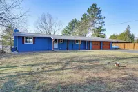 Family-Friendly Lakefront Retreat in Tomahawk! - WiFi
