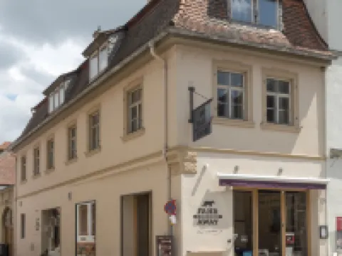 FAHR AWAY • Weinbar & Hotel Hotels in Volkach