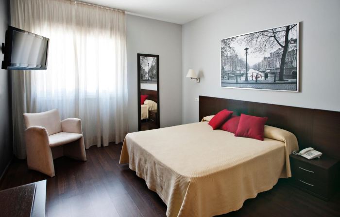 Hostal T4