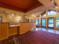 Driftwood Lodge Hotels in Springdale