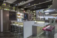 DoubleTree by Hilton Winston Salem - University - bar