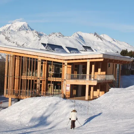 L'Aiguille Grive Chalets Hotel Отели в г. Ландри