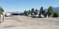 Wolf Den Log Cabin Motel and RV Park - Motels