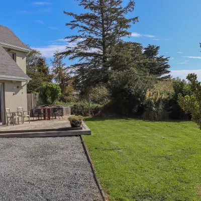 Seafield B & B Hotels near S&E Farrell Holiday Park Poulshone