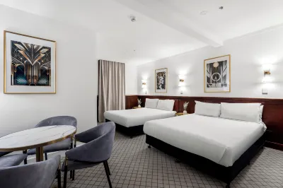 The Metropole Guesthouse Hotels near Carrington Park