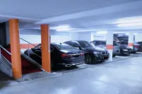 Hotel Garni Concordia - Dolomites Home - parking