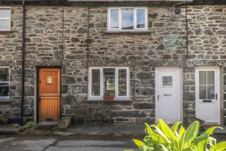 Henllys Cottage Отели в г. Llanbedr