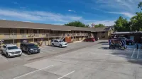 Rustic Inn - Motels