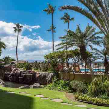 BEAUTIFULLY REMODELED WITH GREAT OCEAN VIEW! Hotel Exterior