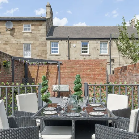 Roseberry House