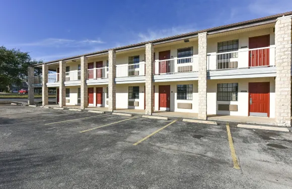 温德克雷斯特套房酒店