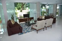 Hotel Village Confort Campina Grande - Bãi đậu xe