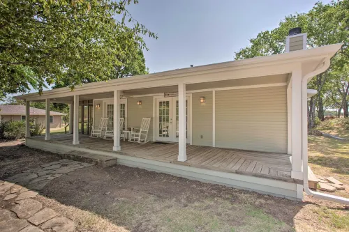 Lovely Pottsboro Home w/ Patio & Fire Pits! - Wifi