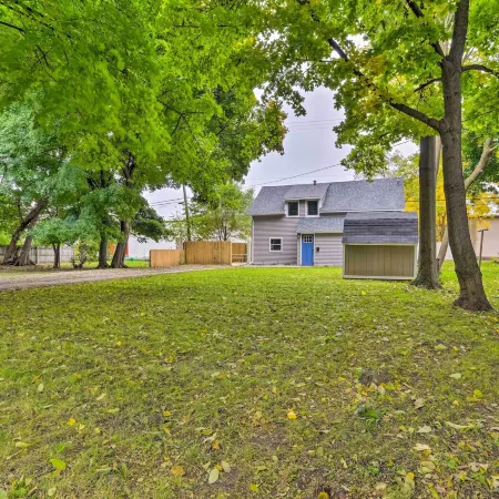 Centrally Located Mount Pleasant Retreat!
