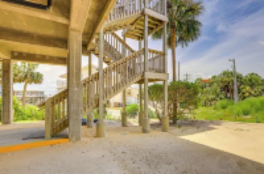 Walkable Beachfront Retreat on Cedar Key!