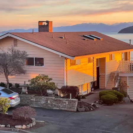 Anacortes Paradise Vacation Rental w/ Water Views!
