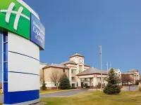 Holiday Inn Express & Suites Minneapolis – West End فنادق في Saint Louis Park