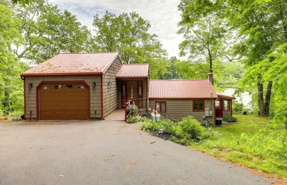 靠湖的康涅狄格州度假區，靠近Uconn