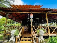 Cocomar Beachfront Hotel and Island Resort Hotels in Parrita