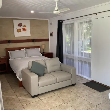 Marlo Hideaway Hotels in Orbost