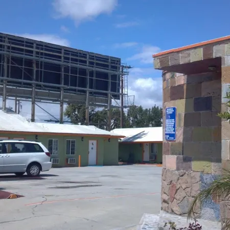 Travel Eagle Inn Motel