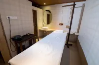 Neelams the Grand Hotel - spa