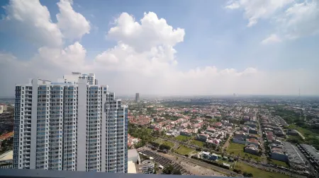 Nice and Comfy Studio at Orchard Supermall Mansion Apartment