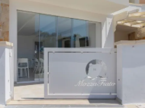 B&B モッツァフィアート ウジェントのホテル