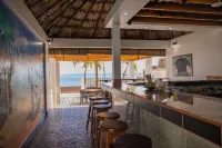 Hidden Jewel Boutique Hotel - bar