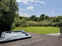 Willow Lodge - parking