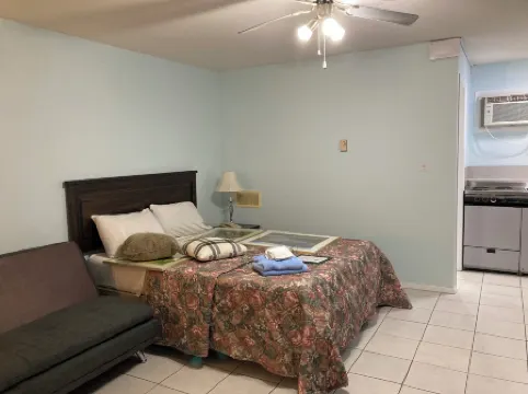 Golden Sands Resort Motel