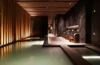 SILQ Hotel & Residence - Hot Springs