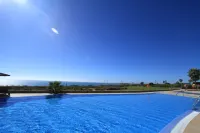 Garbí Costa Luz - Pools
