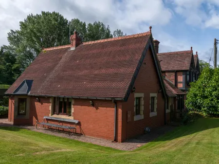 The Grove Annexe Отели в г. Крейвен Армс