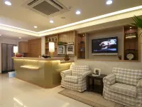 Hotel Color Hotels near Dahan Bridge
