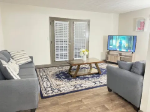 Entire cozy 2-bedroom Guest House in Atlanta