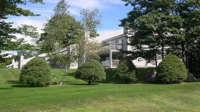 Peaceful, Family Friendly, Heated Outdoor Pool, Awesome Views, Near Story Land