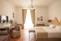 Casa Pizarro Hotel - balcony