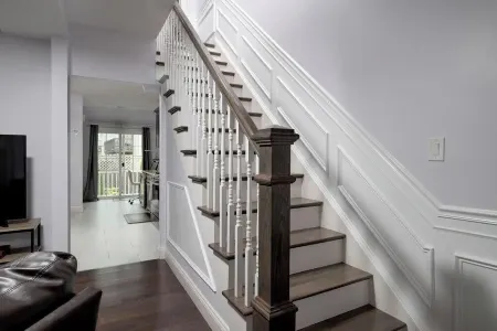 Stylish Boston-Area Duplex - Free Parking, Yard, Comfortable Stay