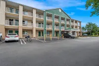 HomeTowne Studios Detroit - Livonia Hotels in Livonia