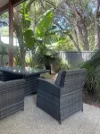 Quedji Cottage - Beautiful 2 Bed Private Cottage 3 Min Walk to Dunsborough Town.