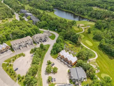 Muskoka Luxury 3 Bedroom Villa Hotel in zona Gull Lake Rotary Park
