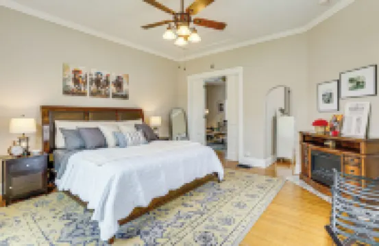 帶圍欄後院的家，距路易斯維爾市中心6英里！