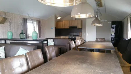 Chalets with a Bathroom, Near a Pond Отели в г. Bant