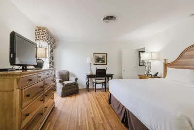 Merry Acres Inn Hotels near Charm's Personal Care Home