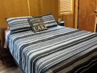 Studio Cabin – Pet-Friendly Retreat Near Lake Greeson & Kirby Landing Marina Hotels in Pike County