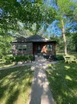 Cozy Lake Elmo Cottage