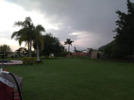 Casa de campo con piscina y jardín para eventos