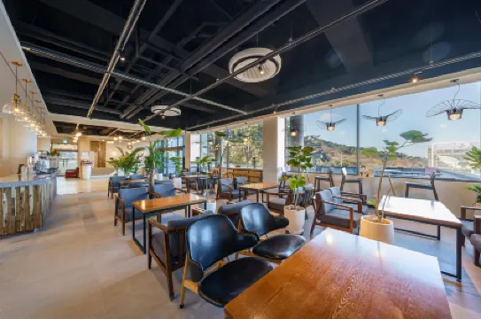 Incheon The Rest Hotel Отели рядом с достопримечательностью «Xiannu Rock Coast»